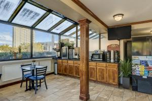 quality inn detroit downtown
