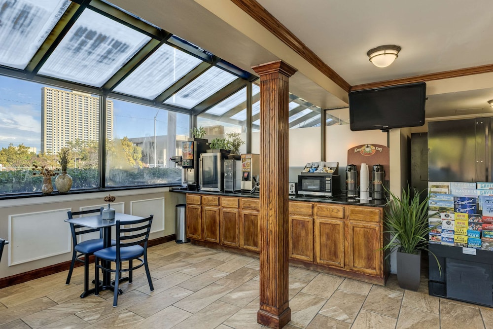 quality inn detroit downtown