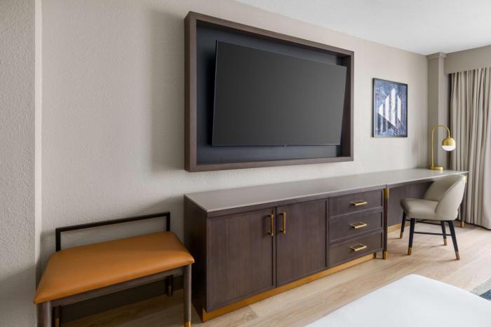 doubletree by hilton charlotte city center