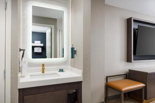 doubletree by hilton charlotte city center