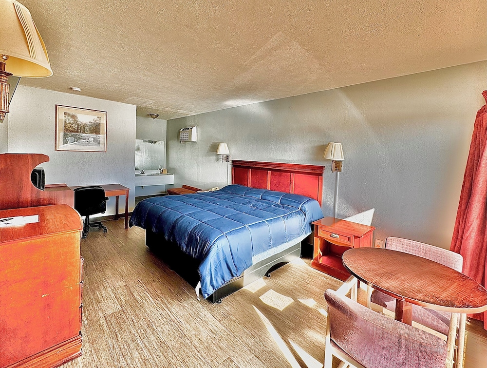 volunteer inn at church hill