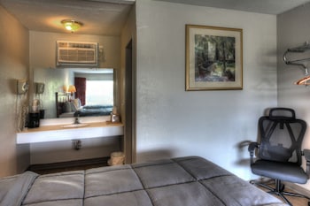 volunteer inn at church hill