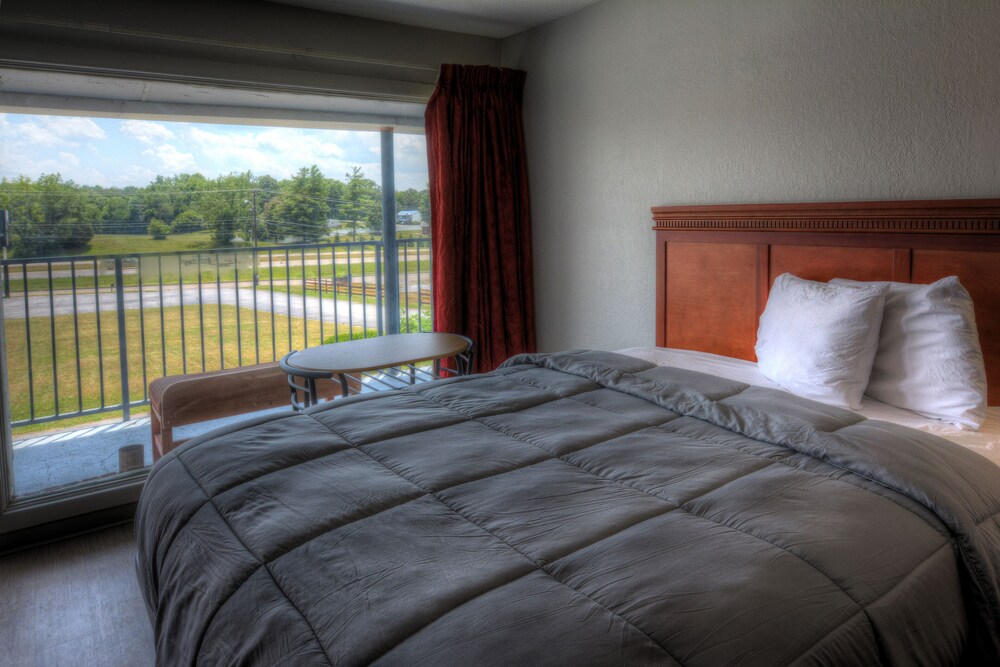 volunteer inn at church hill