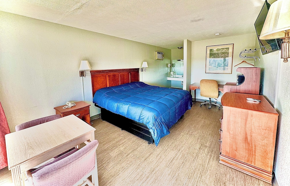 volunteer inn at church hill