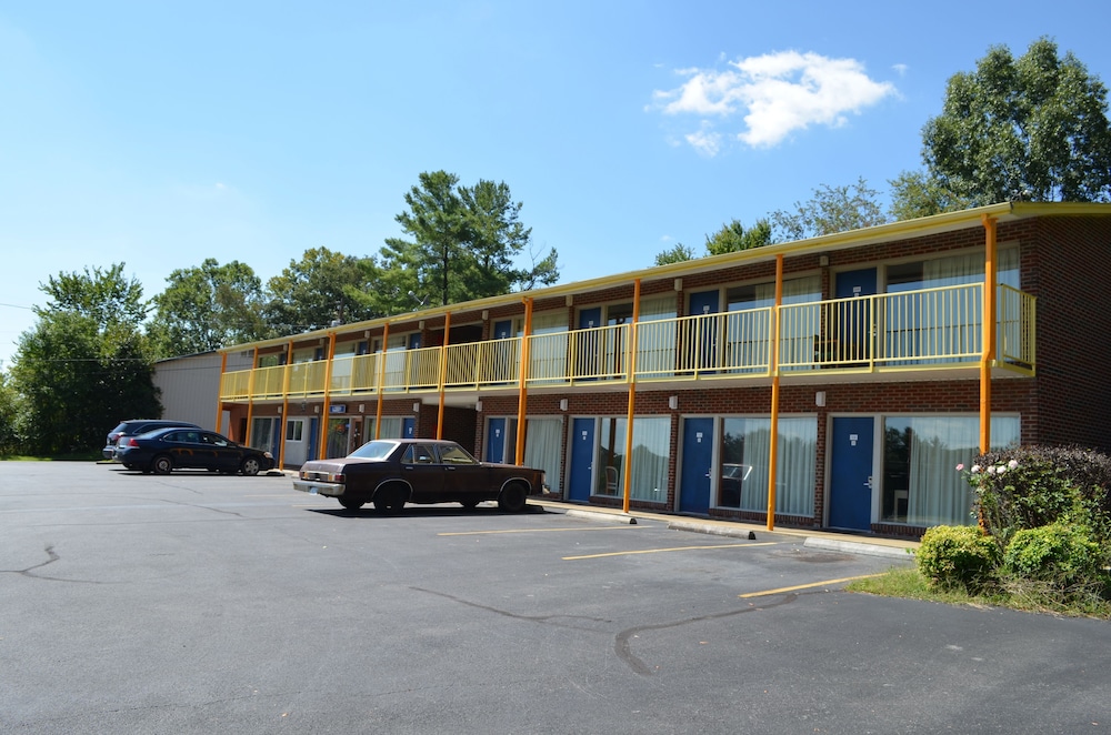 volunteer inn at church hill