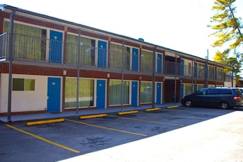 volunteer inn at church hill