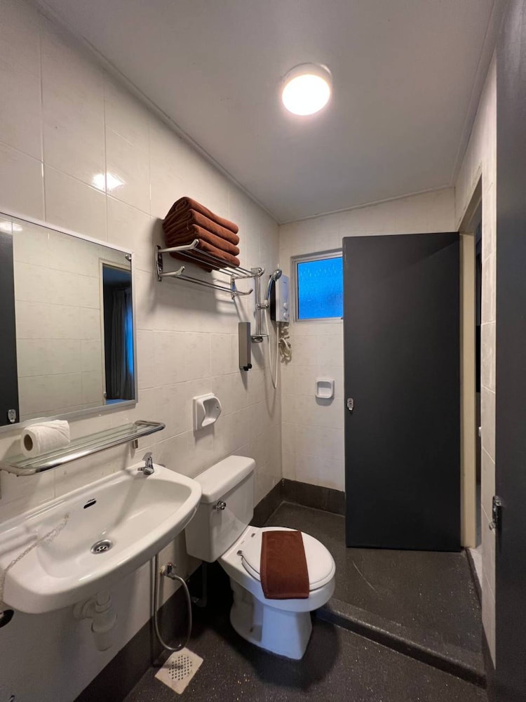 perdana serviced apartment and resorts