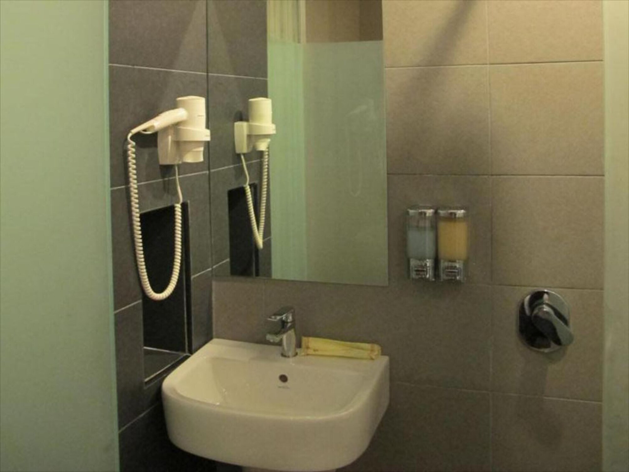hotel austin paradise pulai utama