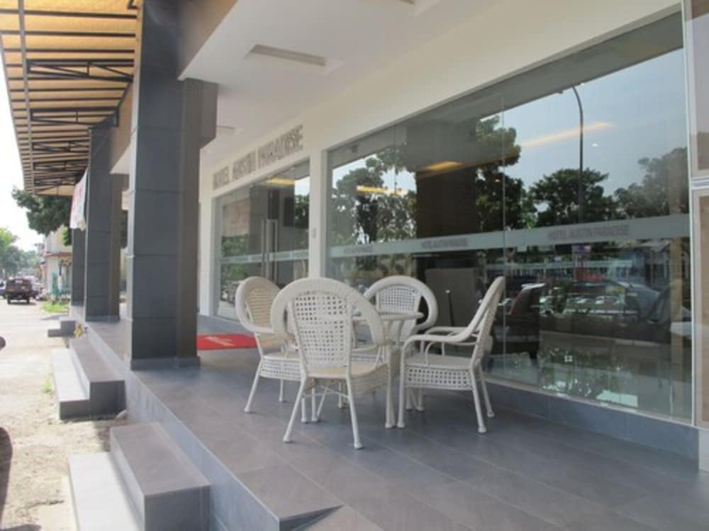 hotel austin paradise pulai utama