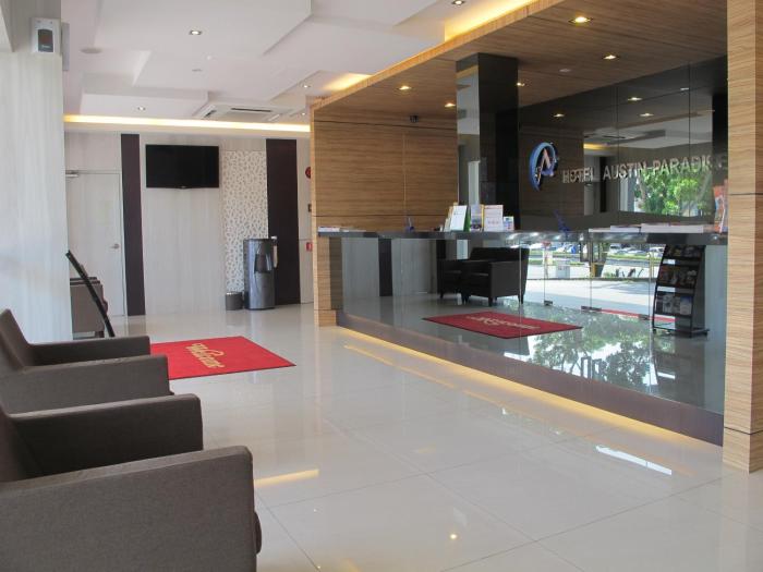 hotel austin paradise pulai utama