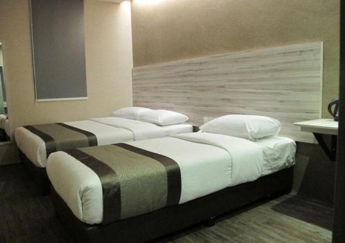 hotel austin paradise pulai utama
