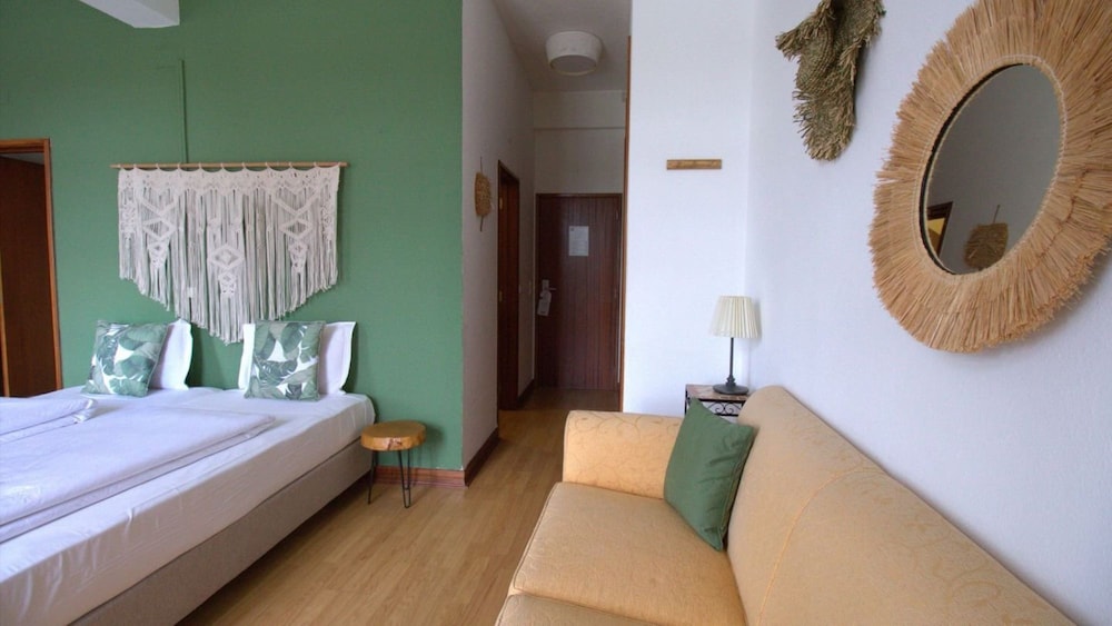 wot sintra sarrazola