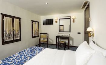 simantro resort