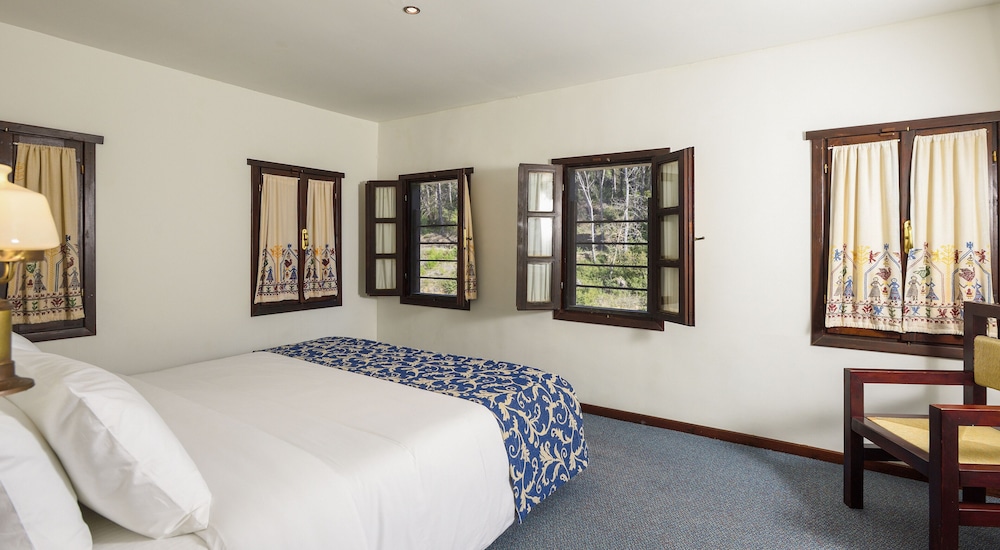 simantro resort
