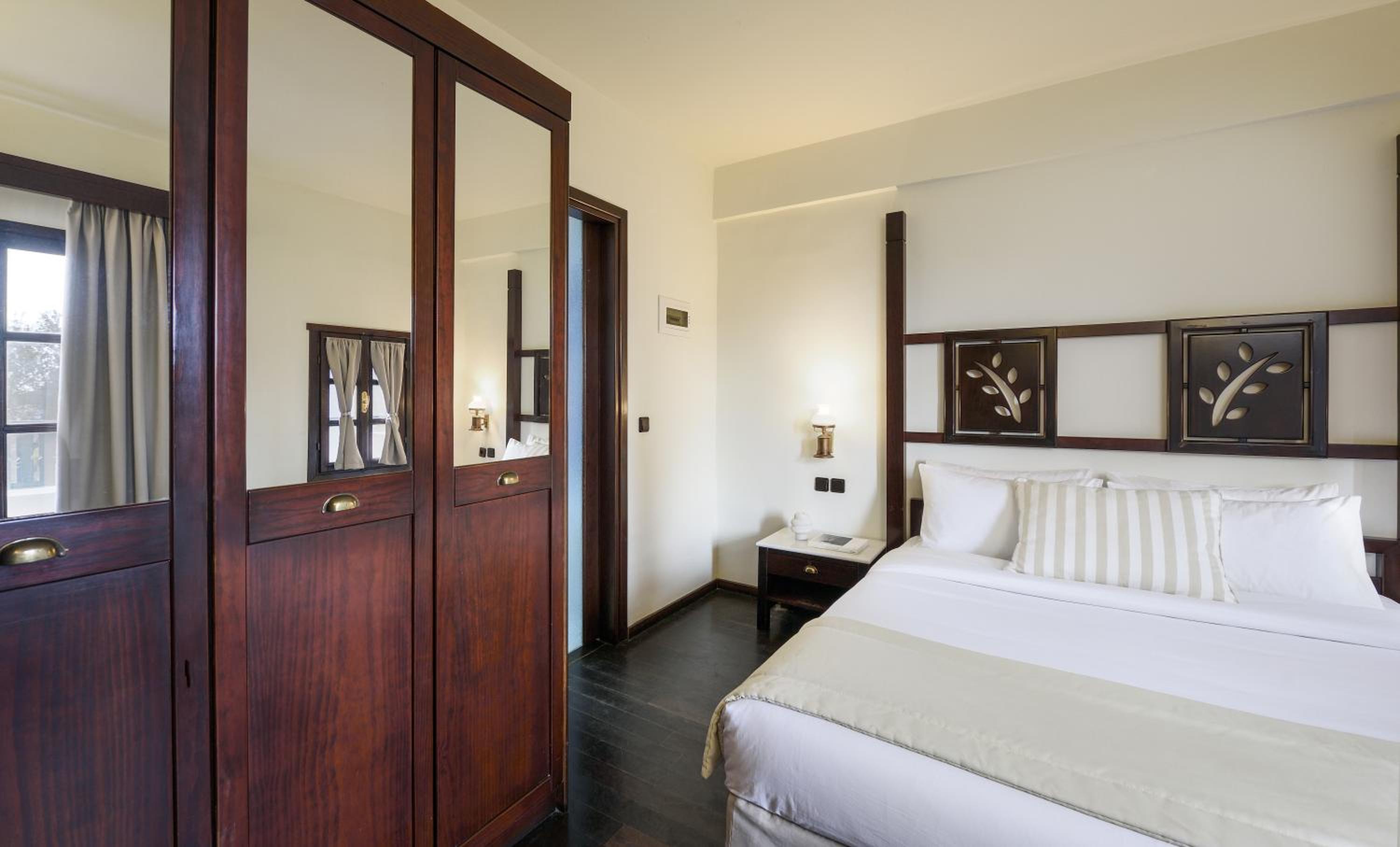 simantro resort