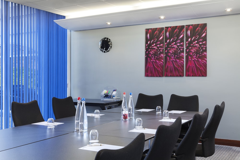 northampton town centre hotel