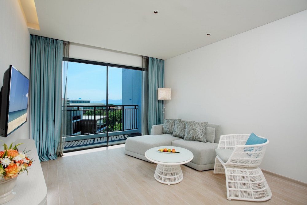 centara life maris resort jomtien