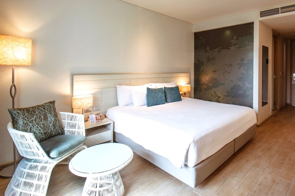 centara life maris resort jomtien