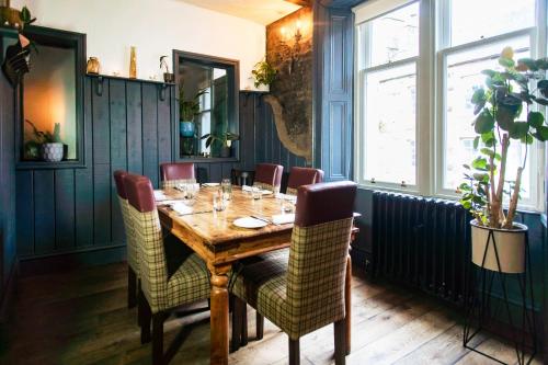 coorie inn restaurant and rooms