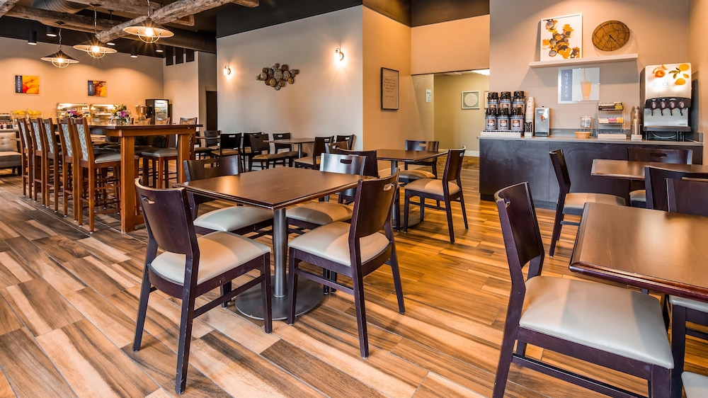 Best Western Okemos/East Lansing Hotel & Suites,Okemos>>East Lansing,3 star