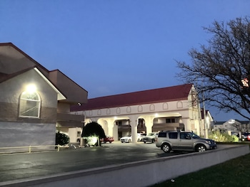 Hometowne Studios By Red Roof Amarillo West,United States Of America>>Amarillo,3 star