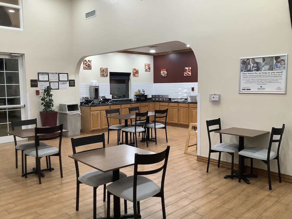 hometowne studios by red roof amarillo west