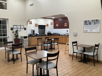 Hometowne Studios By Red Roof Amarillo West,United States Of America>>Amarillo,3 star