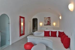 trieris villa and suites