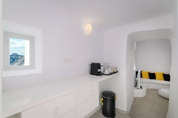 trieris villa and suites