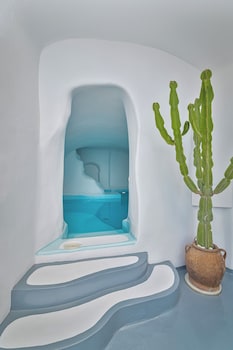 trieris villa and suites