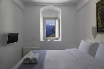 trieris villa and suites