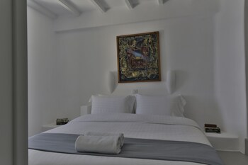 trieris villa and suites
