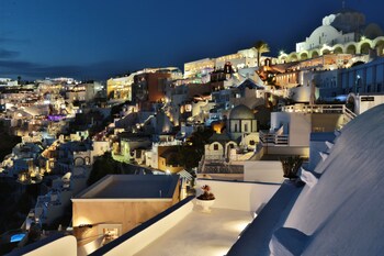 trieris villa and suites