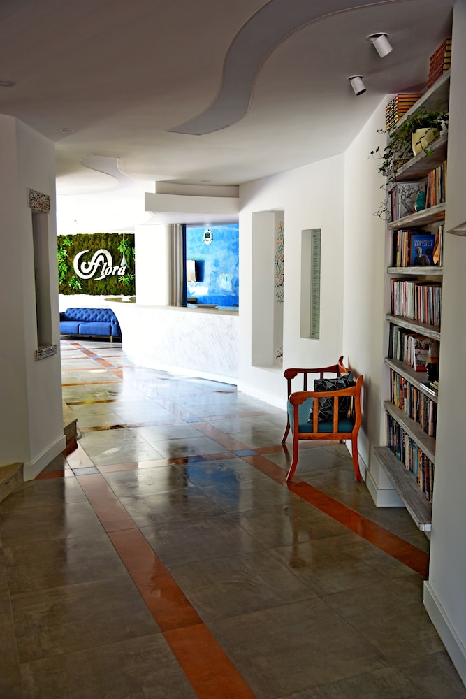 flora hotel bodrum