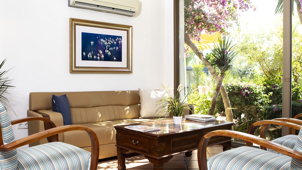 flora hotel bodrum