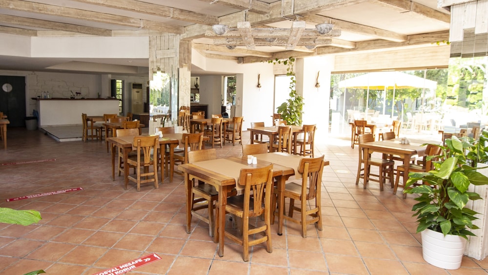 flora hotel bodrum