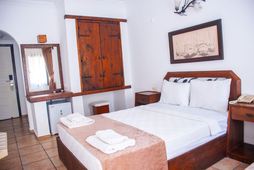 flora hotel bodrum
