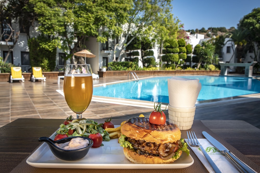 flora hotel bodrum