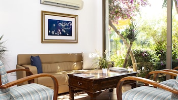 flora hotel bodrum
