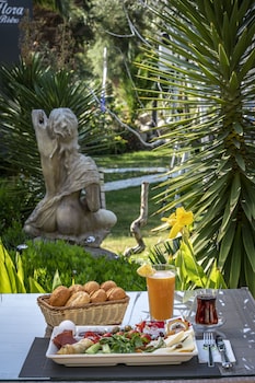 flora hotel bodrum
