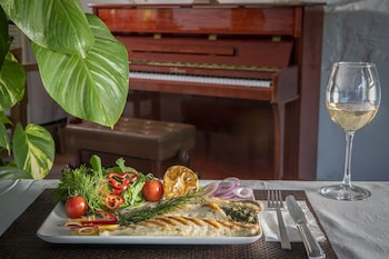 flora hotel bodrum