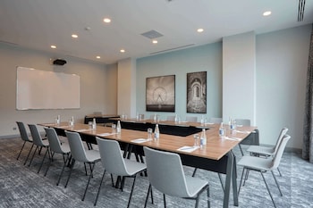 Radisson Hotel Baku,28 Mall>>Baku,4 star