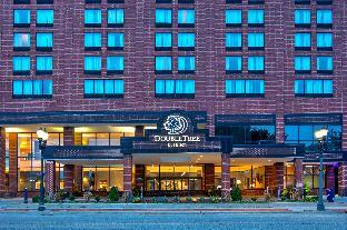doubletree by hilton lansing