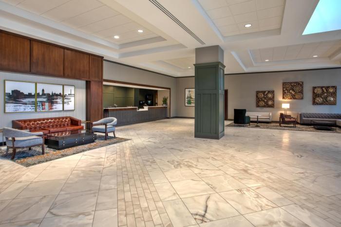doubletree by hilton lansing