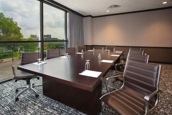 doubletree by hilton lansing