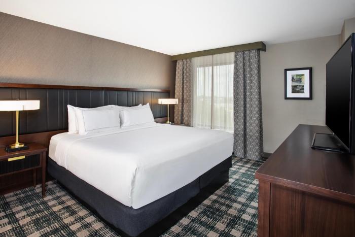 doubletree by hilton lansing