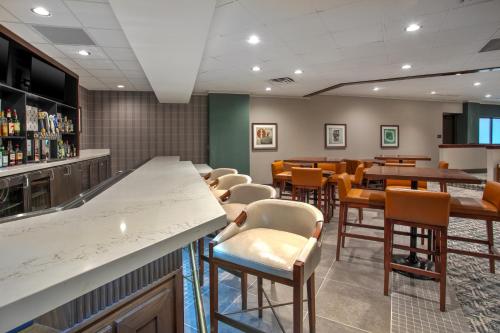 doubletree by hilton lansing