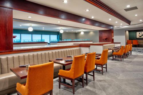 doubletree by hilton lansing