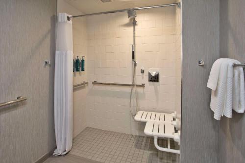 doubletree by hilton lansing