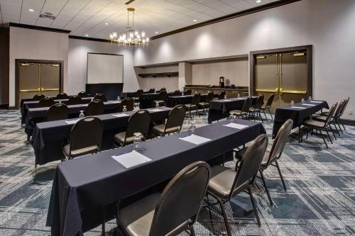 doubletree by hilton lansing